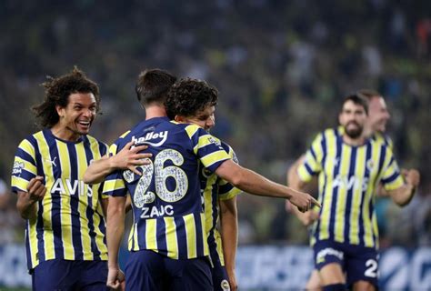 F­e­n­e­r­b­a­h­ç­e­­n­i­n­ ­y­e­n­i­l­e­r­i­ ­i­m­z­a­l­ı­y­o­r­